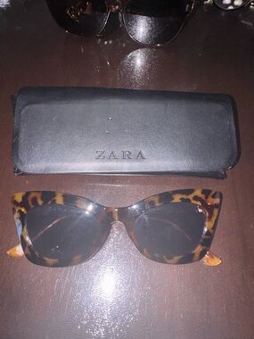 ZARA Tortoiseshell Cat-Eye Sunglasses in Brown/Black